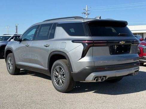 New 2026 Chevrolet Traverse LT w/ LPO, Floor Liner Package FWD image 4