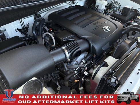Used 2018 Toyota Tundra Platinum AWD/4WD image 16