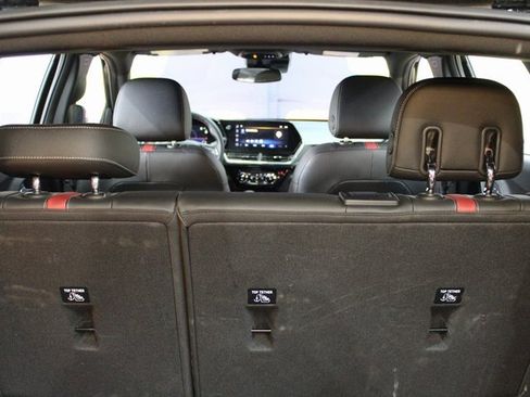 Used 2025 Chevrolet Trax RS image 15