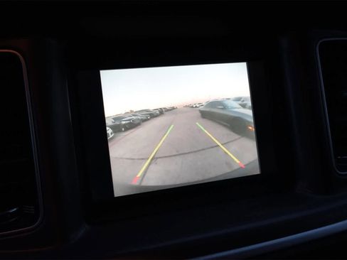 Used 2019 Dodge Charger SXT image 14