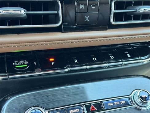 Used 2022 Lincoln Nautilus Reserve w/ Equipment Group 201A image 35