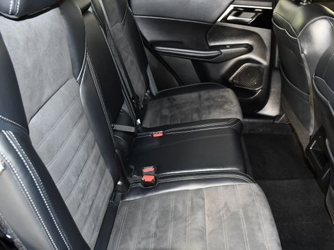 Used 2024 Mitsubishi Outlander SE AWD/4WD image 43