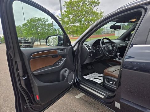 Used 2017 Audi Q5 2.0T Premium Plus w/ Technology Package AWD/4WD image 13