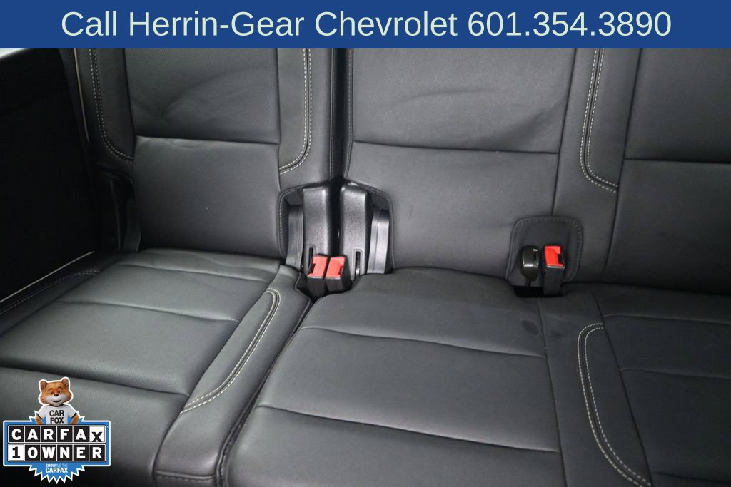 Used 2023 GMC Yukon SLT w/ SLT Premium Package RWD image 17