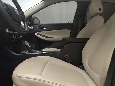 Used 2024 Buick Encore GX Sport Touring FWD image 17
