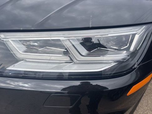 Used 2019 Audi Q5 2.0T Premium Plus w/ Premium Plus Package image 2