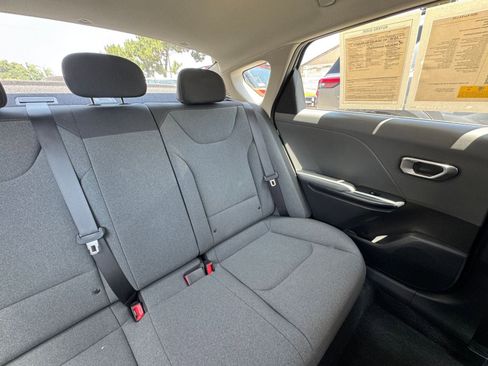 Used 2025 Kia K4 FWD image 37