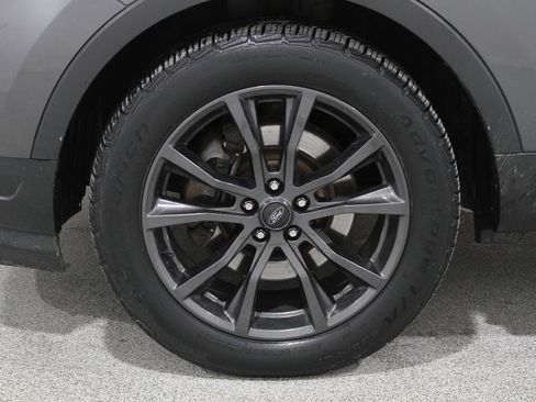 Used 2018 Ford Explorer XLT w/ Equipment Group 202A image 25