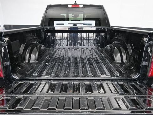 Used 2025 RAM 1500 Laramie w/ Sport Appearance Package AWD/4WD image 29
