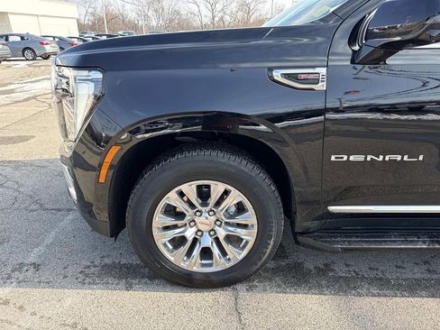 Used 2025 GMC Yukon Denali image 31