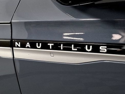 Used 2026 Lincoln Nautilus Reserve AWD/4WD image 23