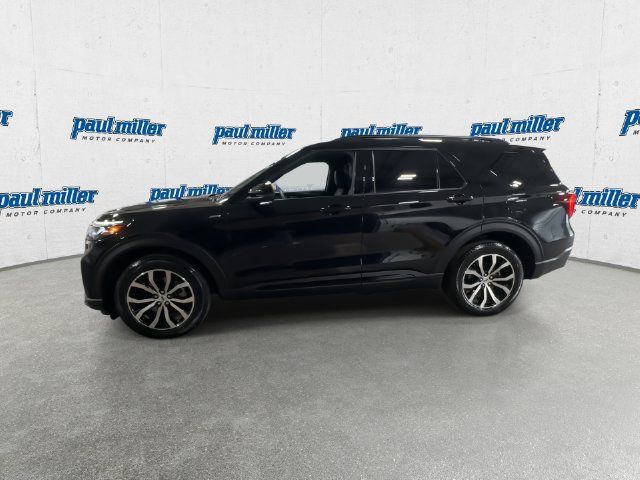 Certified 2025 Ford Explorer ST-Line AWD/4WD image 6