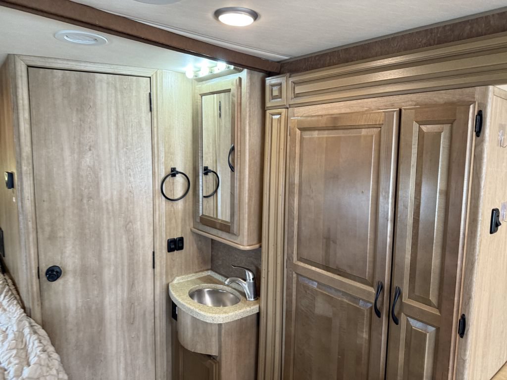 Used 2014 Mercedes-Benz Sprinter 3500 image 68