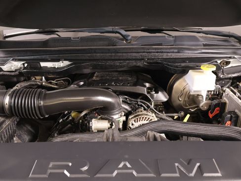 Used 2019 RAM 1500 Big Horn AWD/4WD image 19