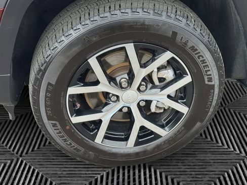 Certified 2023 Jeep Grand Cherokee L Limited w/ Trailer Tow Group (B) image 10