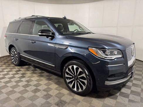 Certified 2022 Lincoln Navigator Reserve image 7