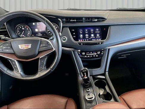 Used 2023 Cadillac XT5 Premium Luxury w/ Technology Package FWD image 6