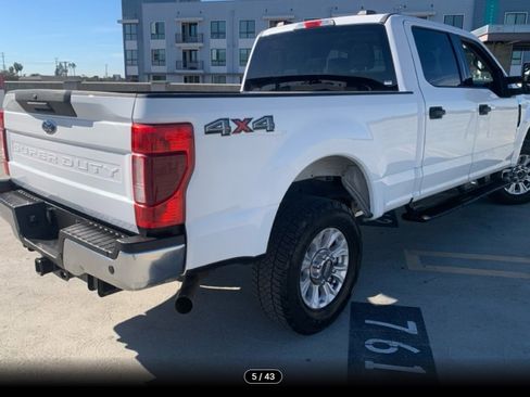 Used 2021 Ford F250 XLT image 2