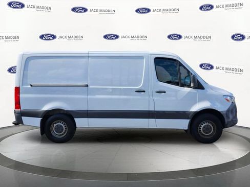 Used 2019 Mercedes-Benz Sprinter 144 image 6