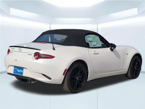 New 2026 MAZDA MX-5 Miata Club w/ Interior Package RWD image 6