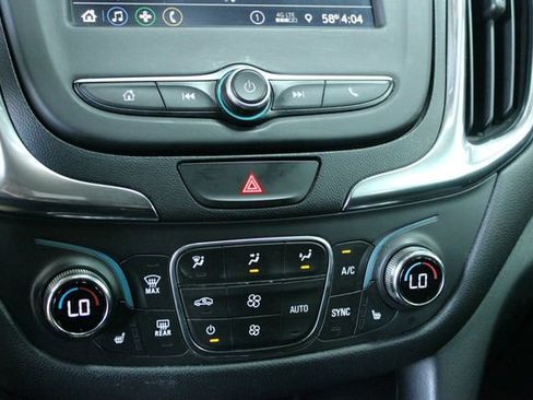 Used 2020 Chevrolet Equinox LT w/ Driver Convenience Package image 17