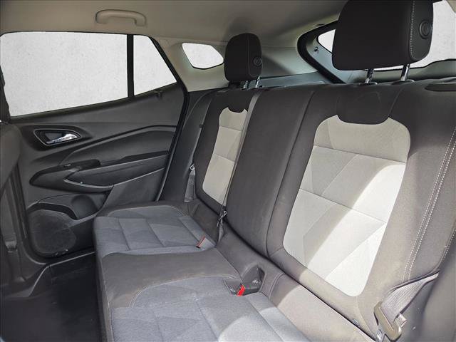 Used 2024 Chevrolet Trax LS w/ LS Convenience Package FWD image 16
