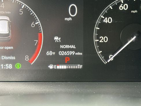 Used 2024 Honda Pilot TrailSport image 18