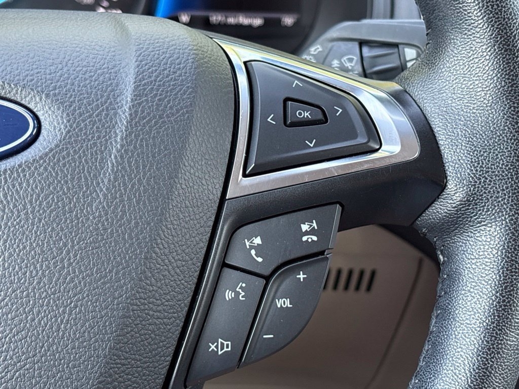 Used 2022 Ford Edge Titanium AWD/4WD image 19