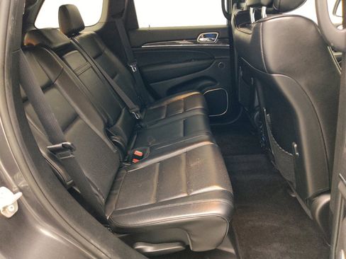 Used 2018 Jeep Grand Cherokee Overland AWD/4WD image 19