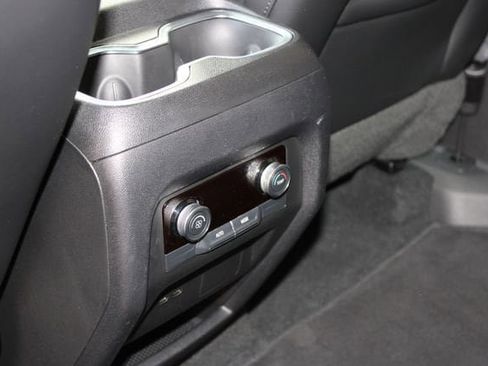 Used 2025 Buick Enclave Preferred image 20