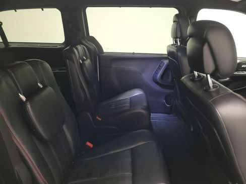 Used 2017 Dodge Grand Caravan GT FWD image 19