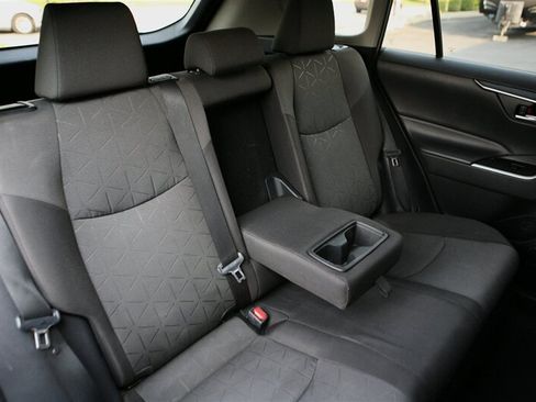 Used 2020 Toyota RAV4 XLE w/ Carpet Mat Package AWD/4WD image 16