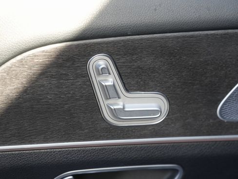 Used 2020 Mercedes-Benz GLS 450 4MATIC image 32