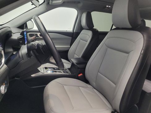 Used 2021 Ford Explorer XLT w/ Equipment Group 202A RWD image 17