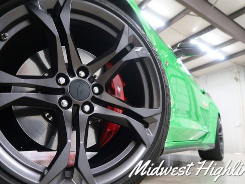 Used 2017 Chevrolet Camaro SS RWD image 3