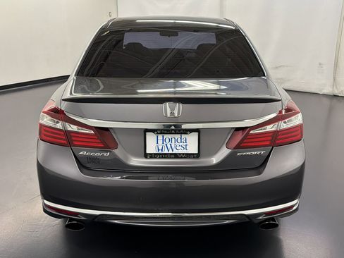 Used 2016 Honda Accord Sport image 9