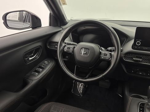 Used 2025 Honda HR-V Sport image 25