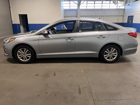 Used 2016 Hyundai Sonata SE image 6