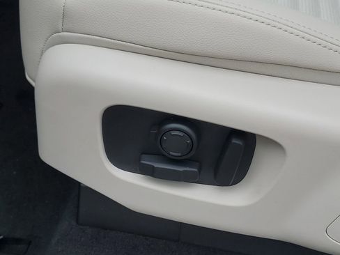 New 2026 Land Rover Discovery Dynamic SE AWD/4WD image 10