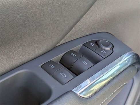 New 2026 Chevrolet Traverse LT image 10