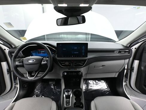 Used 2024 Ford Escape Platinum image 25