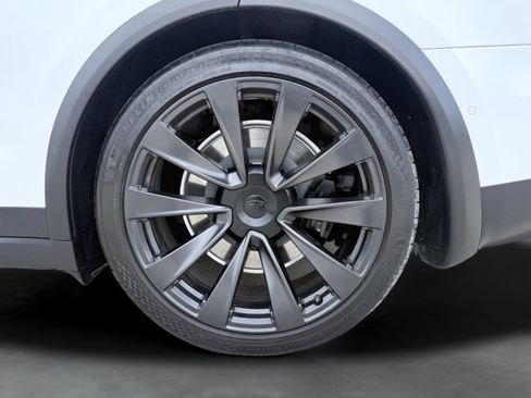 Used 2023 Tesla Model X Plaid AWD/4WD image 10