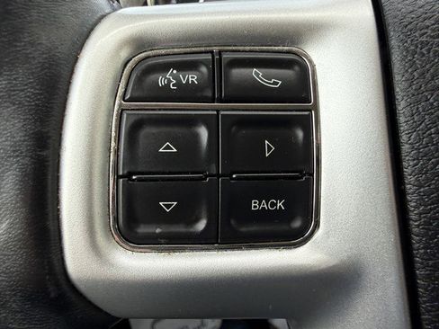 Used 2015 Chrysler Town & Country Touring-L w/ Driver Convenience Group FWD image 25