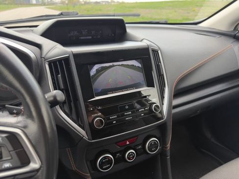 Used 2020 Subaru Crosstrek 2.0i Premium image 13