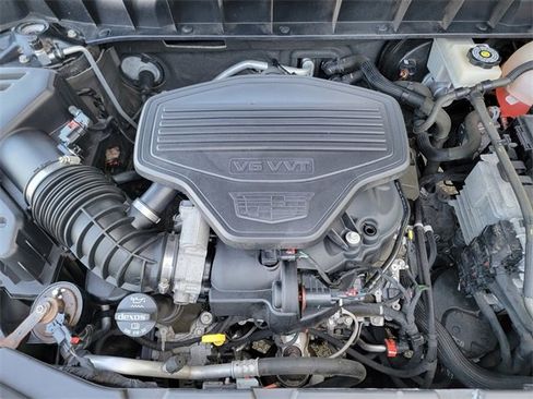 Used 2018 Cadillac XT5 Luxury image 40