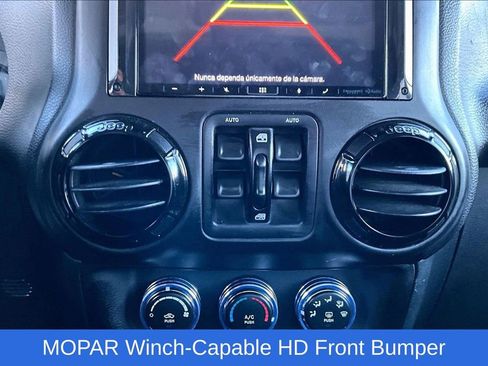 Used 2017 Jeep Wrangler Unlimited Sahara image 15