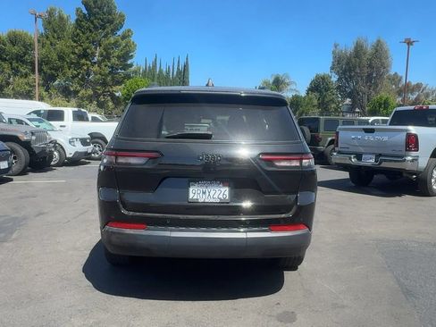 Used 2024 Jeep Grand Cherokee L Altitude RWD image 7