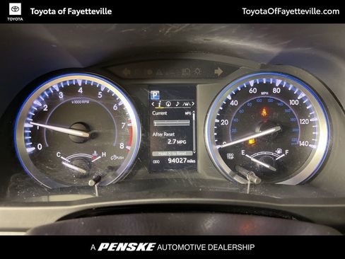 Used 2017 Toyota Highlander SE image 37