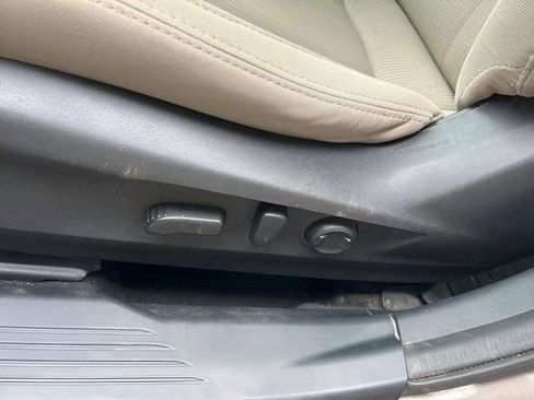 Used 2022 Subaru Legacy Premium image 8