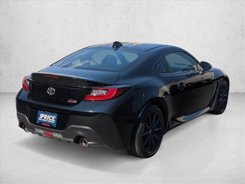 Used 2024 Toyota GR86 RWD image 5
